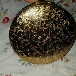 1950's Vintage Compact (Vintage makeup)